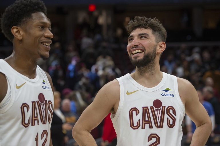 Cavaliers survive Trail Blazers in OT
