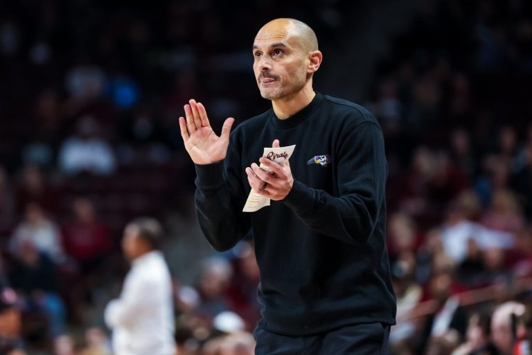 East Carolina extends Michael Schwartz through 2027-28