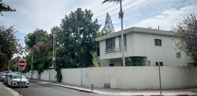 Exclusive: Quentin Tarantino buys Tel Aviv home for NIS 45m