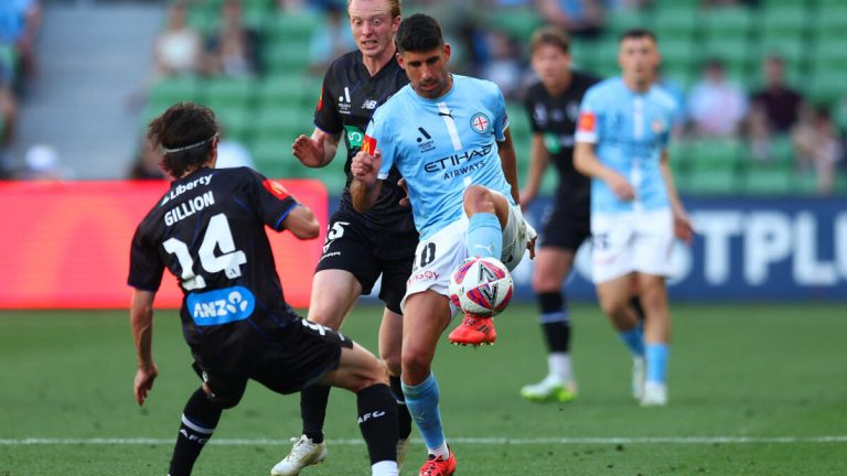 A-League Tipping: Round 29 – Adelaide, Sydney biting fingernails as three sides grapple for second