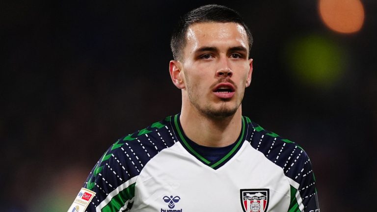 Enzo Le Fee: Sunderland midfielder on loan from Roma is available again after injury | Football News