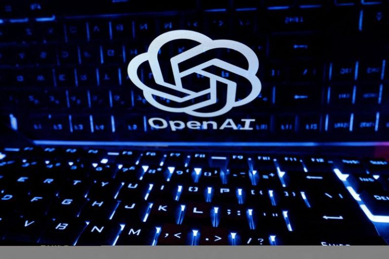 OpenAI negotiates with Microsoft for new funding and future IPO, FT reports