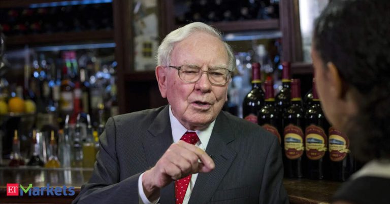Warren Buffett: Berkshire Hathaway’s operating profit falls in Q1
