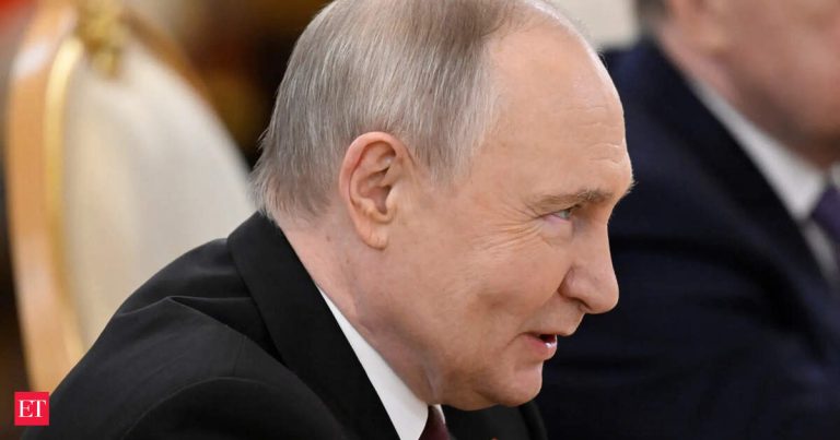 Vladimir Putin currently has no plans to go to Istanbul for peace talks, the Kremlin says