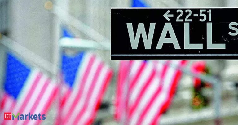 Wall Street ends mixed; Cisco rallies while UnitedHealth tumbles