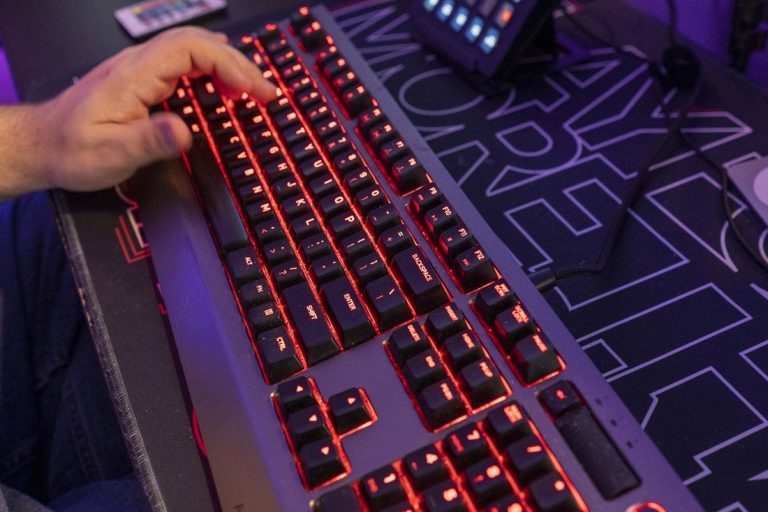 PARIVISION 2-0 at Group Stage 2 of DreamLeague 26