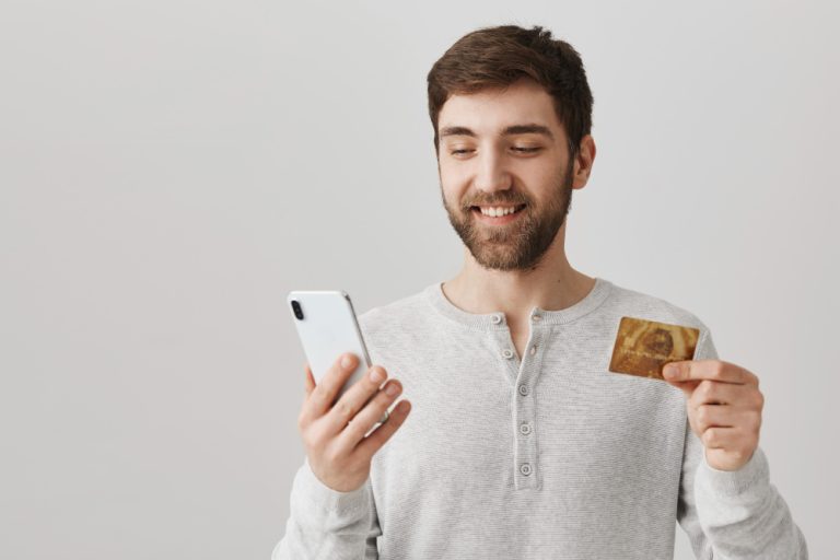 Are E-Wallets or Open Banking Better for Gambling?