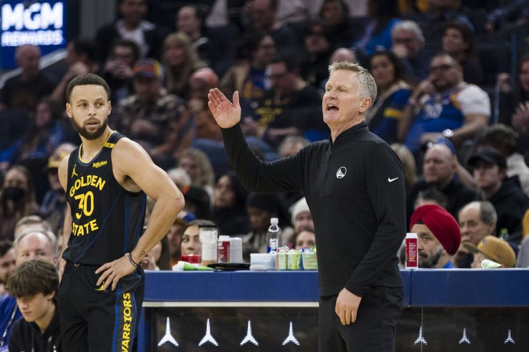 Steve Kerr makes massive announcement on Warriors superstar as concerns grow