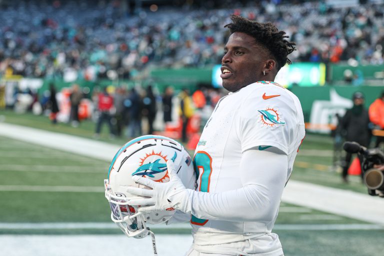 3 packages Dolphins could accept to part ways with 8x Pro Bowler