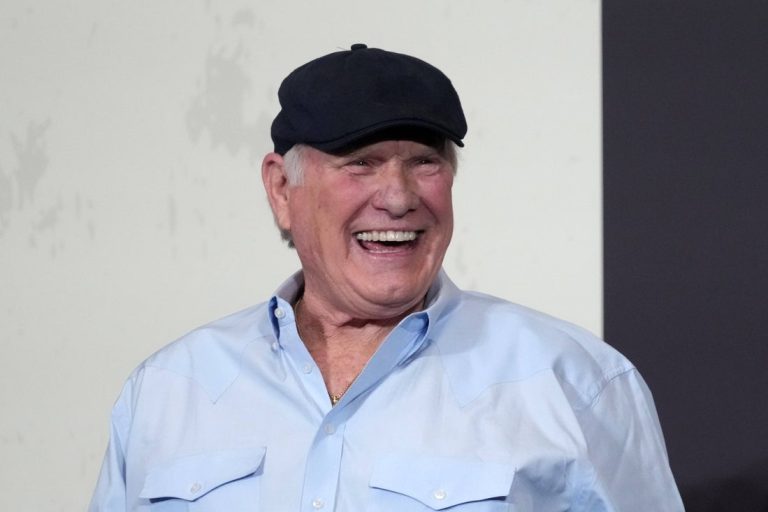 Terry Bradshaw rips idea of Aaron Rodgers joining Steelers