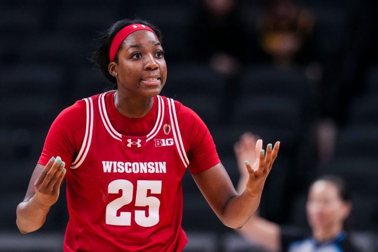 Wisconsin transfer Serah Williams commits to UConn