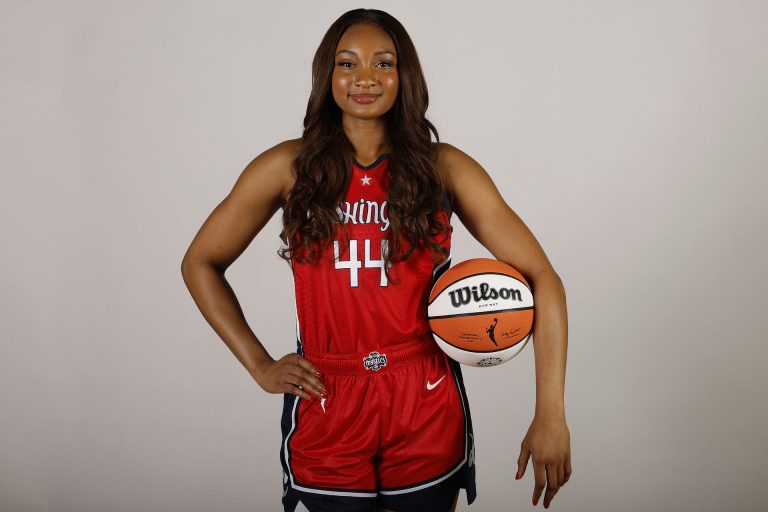 Flau’jae Johnson’s mom Kia Brooks drops 3-word reaction for ex-USC star Kiki Iriafen’s dedication for her master of science