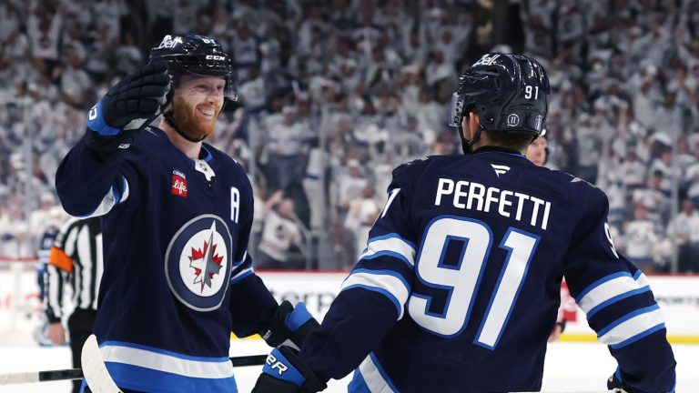 Watch: Jets score game-tying Game 7 goal with 1.6 seconds left