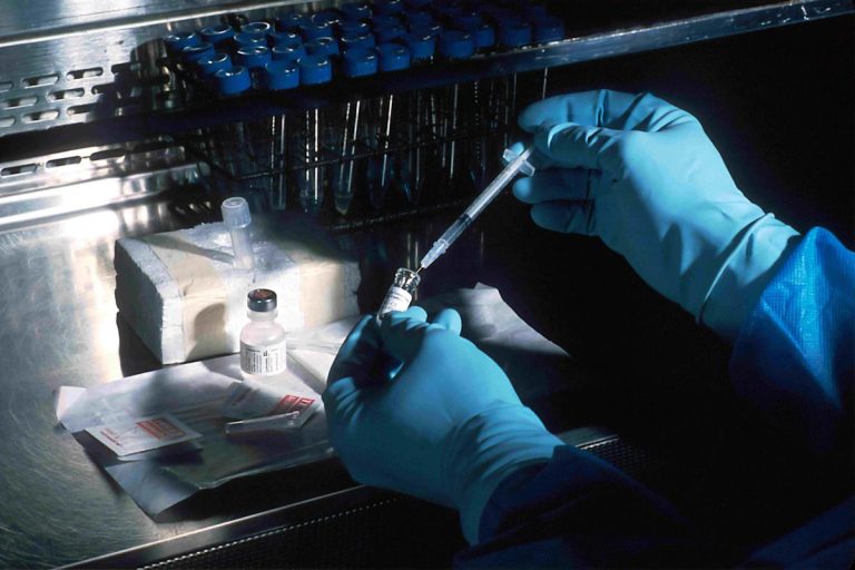 Bernstein Reaffirms Pfizer Rating After $6B Cancer Treatment Deal