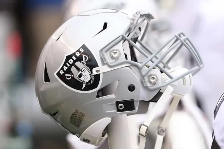 Raiders Announce Big Contract Extension With Punter
