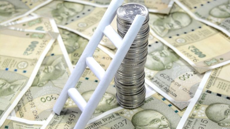 ‘₹1,000 cr spent on astro apps, but just 5 cr do…’: Financial advisor says Indians chase predictions, not planning