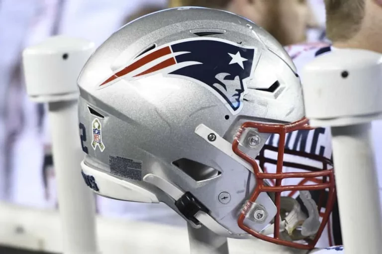 Patriots WR Is Going Viral For Wild Boat Party