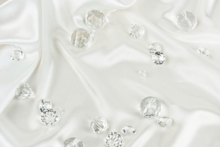 Buying Loose Diamonds? Here’s What to Know Before You Set the Stone
