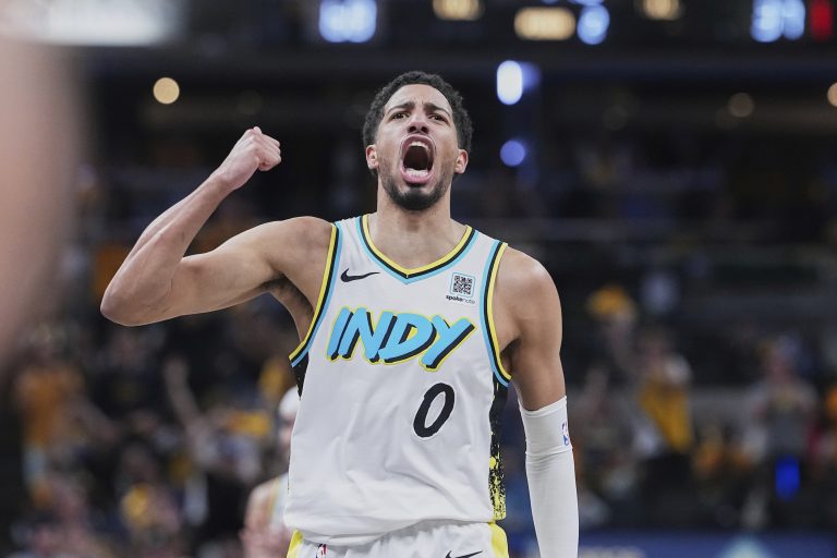 Pacers build 41-point lead, rout Cavs for 3-1 advantage