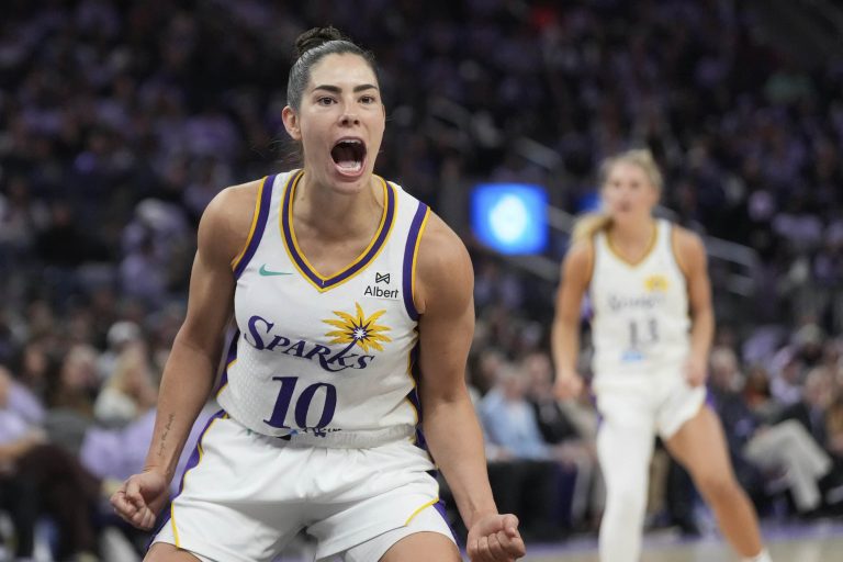 Kelsey Plum leads Sparks to victory in Valkyries’ debut
