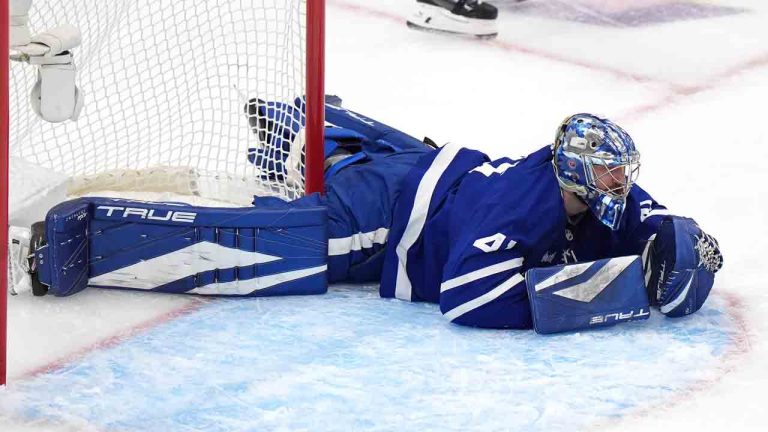 Maple Leafs’ Anthony Stolarz leaves arena in ambulance after Game 1 injury
