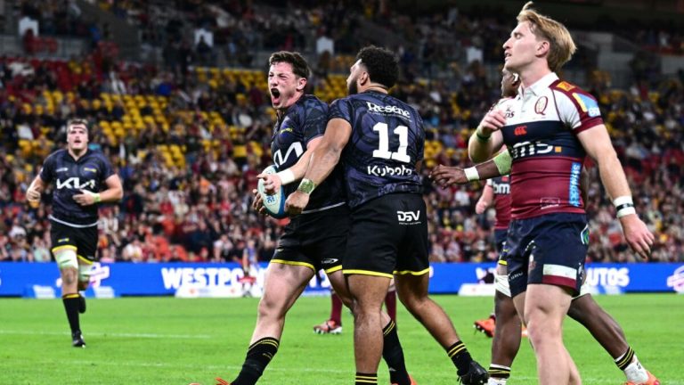 Slip-ups and a fracas frenzy mark a wild Super Rugby weekend