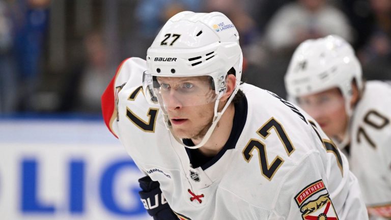 Panthers’ Eetu Luostarinen exits Game 5 vs. Hurricanes