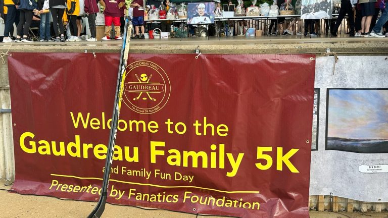 Thousands take part in Gaudreau Family 5K walk and run in honour of brothers John and Matthew