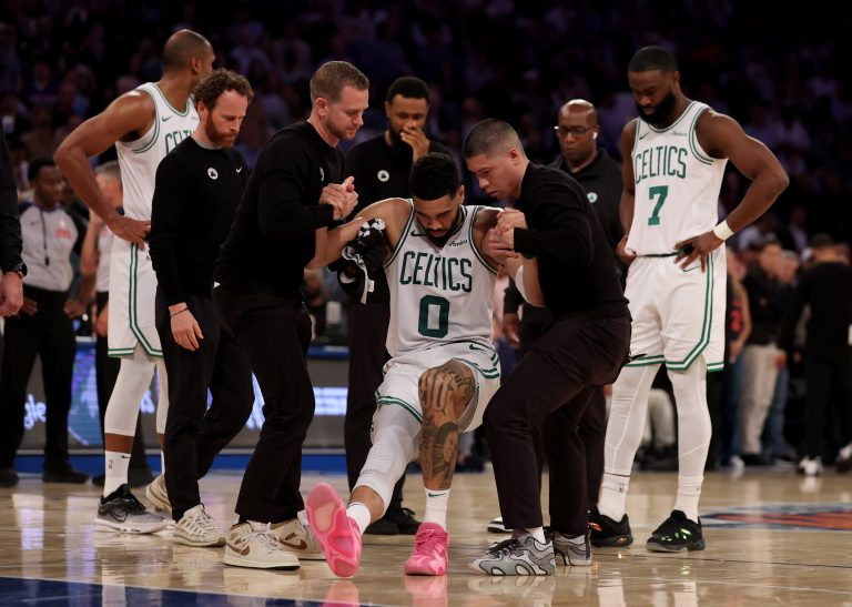 Analyst Shuts Down Concerns About Jayson Tatum’s Ability To Play Post-Injury