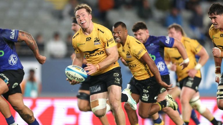 Blues benefit from dodgy calls but Force hurt themselves to end frustrating New Zealand tour