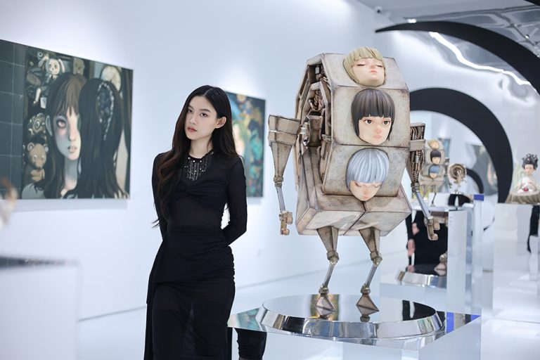 Artifice as Emotion: The Posthuman Aesthetics of Yanran Chen