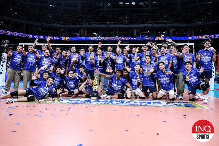 Record crowd witnesses NU five-peat