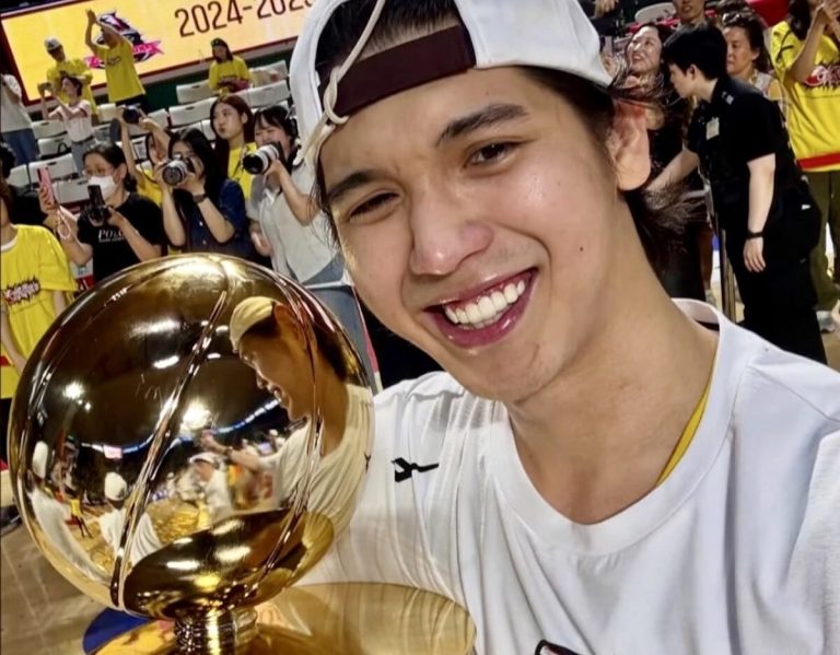 Carl Tamayo celebrates latest title of young career
