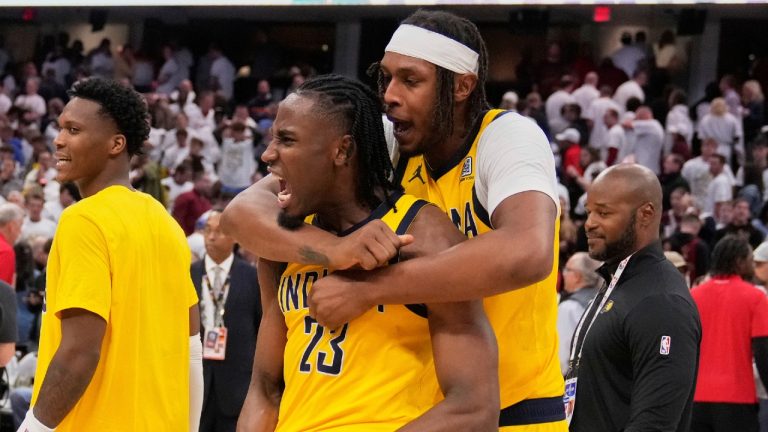 Road teams make NBA history with perfect start to Round 2