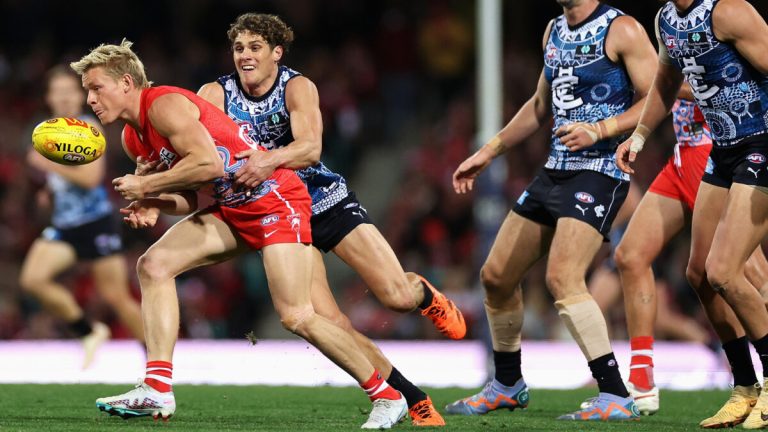 Footy Fix: Dear Carlton – any danger of putting any work at all into Heeney and Warner?