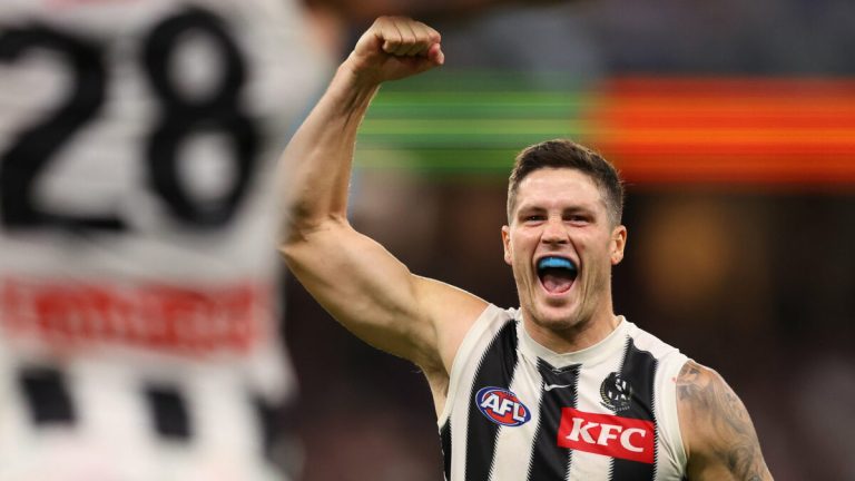 Footy Fix: The Pies are fast, furious, fearless and fantastically coached