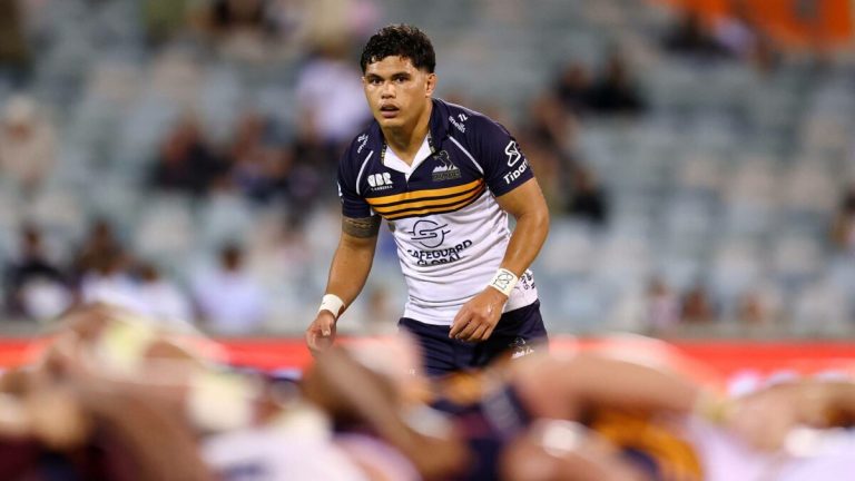 Lolesio inched closer to Wallabies No.10 jersey without playing, Schmidt might be forced into picking Thor