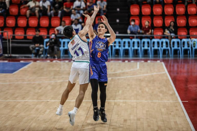 Road Warriors hold off FiberXers as Bolick comes up big
