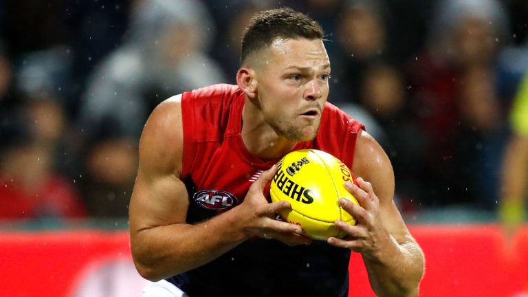 Premiership stars set to be charged over alleged brawl, Rioli’s apology after alleged threat to Dogs’ star
