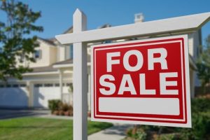 ‘Sellers Need To Wake Up—This Isn’t 2021 Anymore,’ A Real Estate Agent Says, Claiming Homes Are Sitting For Weeks After Price Cuts