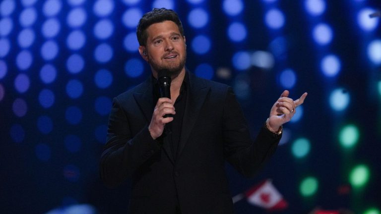 Panthers sign Canadian singer Michael Buble for cancer fundraising