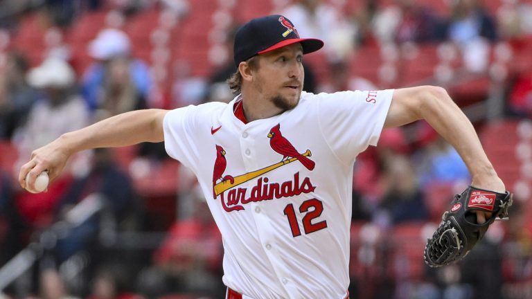 Cardinals ace throws his first complete game against former team