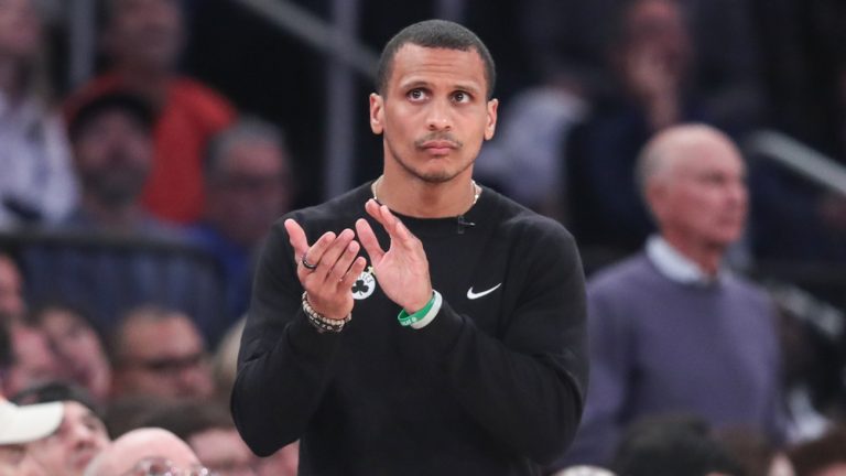 Celtics rediscover their groove in Game 3 win over Knicks