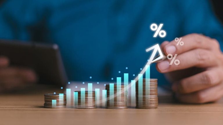 Former Xumo CEO’s AI-Powered Fairground Raises $4M, Debuts Dracula And Robin Hood Shows With Viant And Myspace Founder Support