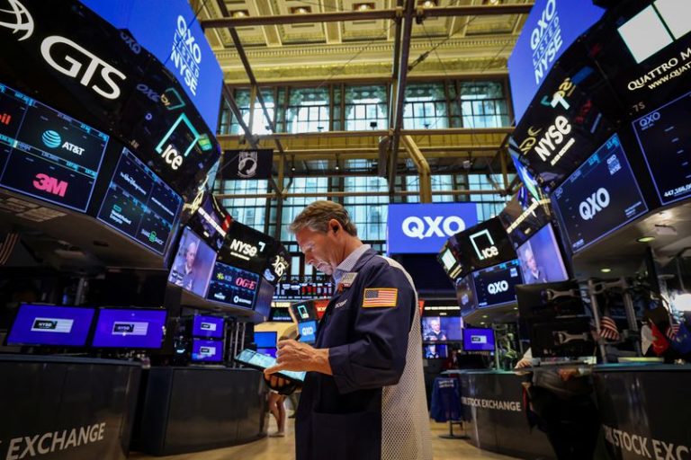 Investors sell U.S. shares in past week flock to Japan, Europe, BofA note shows