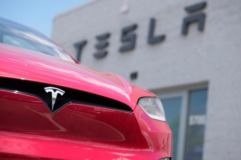 Tesla stock soars for 4th straight week with Musk pay package, board addition in focus