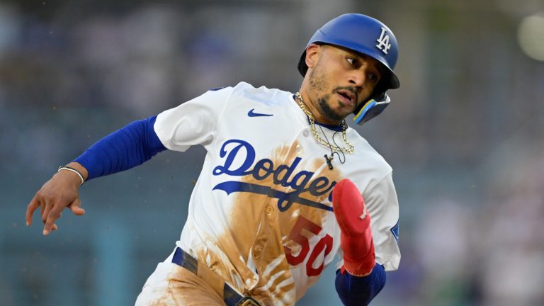 Dodgers’ Mookie Betts suffers toe injury, hoping to avoid IL