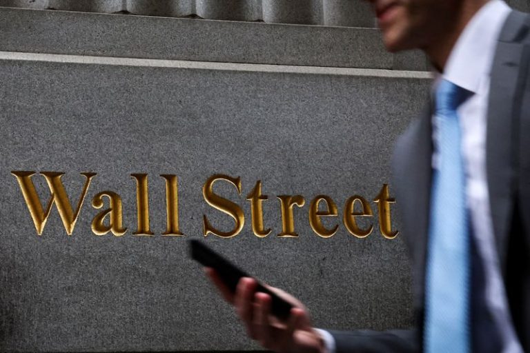 Analysis-US corporate bond markets betray caution behind recent rebound