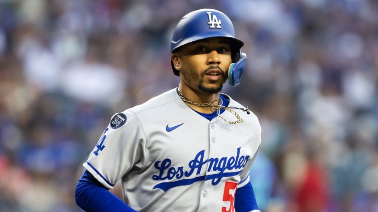 Freddie Freeman, Mookie Betts lead the way during Dodgers’ hit parade 
