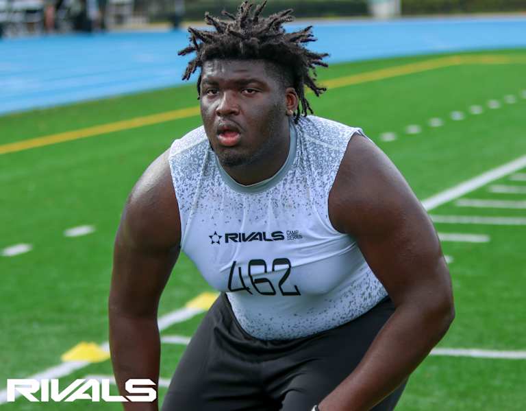 Blue-chip OL G’nivre Carr can see recruitment going the distance